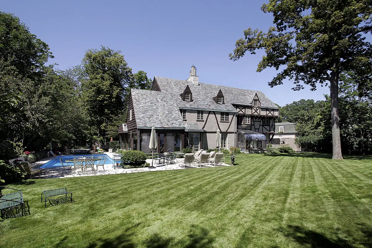 Charleston Vacation Rentals: Turning Southern Charm Into Steady Profits